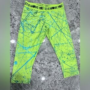 Zumba Wear crop Green and Blue Splatter Leggings L